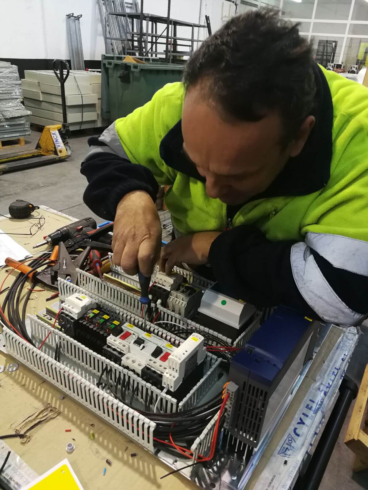 En Grepa seguimos trabajando con cuadros de control
